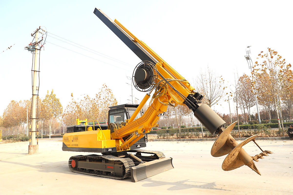 What is the operation process of the pile driver?
