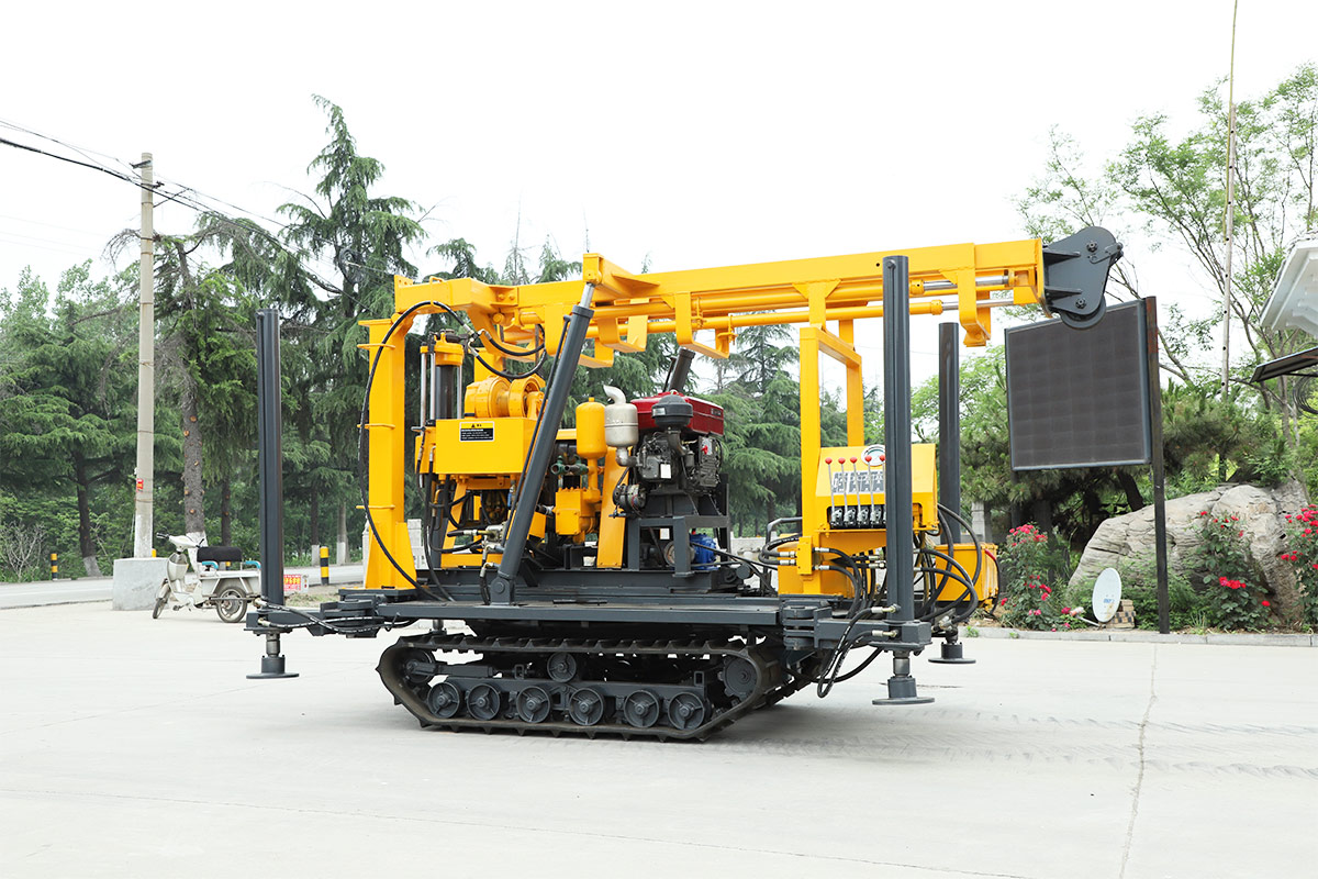 Maintenance work of water well drilling rig