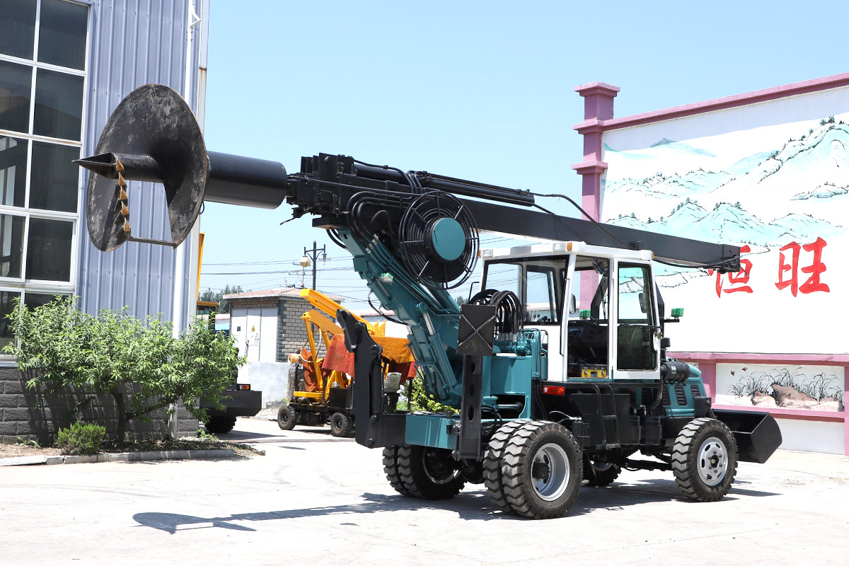 Safe operation of pile machinery in construction engineering - rotary drilling